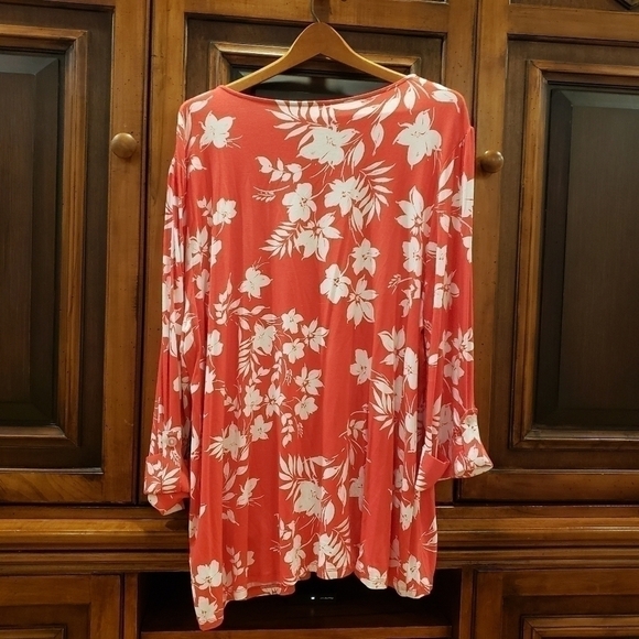 NWT Ruby Rd. Plus Sized Floral Tunic in Coral & White Size 2X - Picture 5 of 7